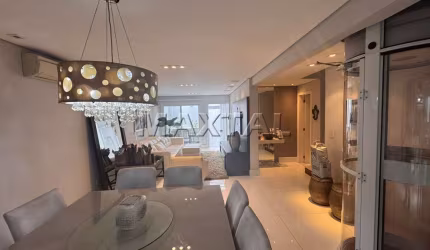 Casa espaçosa à venda em Santana de 400 m² com 4 suítes, 3 vagas e à poucos metros da Av. Braz Leme
