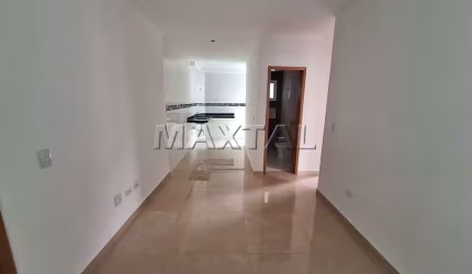 Apartamento à venda com 42m², 2 dormitórios e 1 vaga de garagem, na Vila Gustavo.