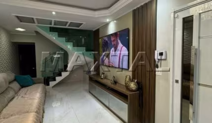 Casa assobradada 320m², 3 andares, 5 quartos com 3 suítes, 4 vagas de garagem 2 lavabos, 3 banheiros