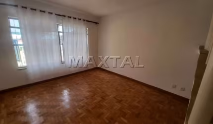 Sobrado em Santana, 120m² com 2 quartos, sala ampla, cozinha planejada, quintal e 1 vaga.