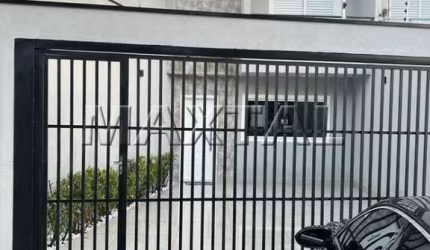 Sobrado mobiliado na Vila Maria, com 2 dormitórios, 2 banheiros, 2 vagas de garagem, de 75m².