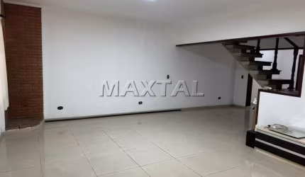 Sobrado para Locação  no Bortolândia com 327m², com 4 Dormitórios 2 Suítes,  4 Banheiros e 2 Vagas.