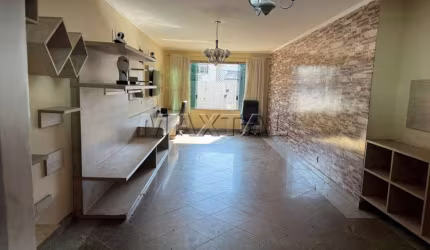 Casa à venda no Jardim São Paulo, com piscina, 3 dormitórios sendo 1 suíte e 6 vagas de garagem.