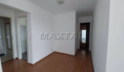 Apartamento para locação com 2 dormitórios e 1 vaga, com lazer, em Santana.