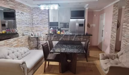 Apartamento à venda de 3 quartos sendo 1 suíte e 2 vagas de garagem, na Vila Albertina.