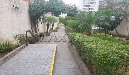 Apartamento de 88m² com 3 dormitórios, sendo uma suite com sacada, na Santa Teresinha.