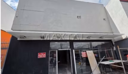 Casa comercial com 400m² com 14 vagas de garagem, sendo 4 vagas na frente na principal rua do Imirim