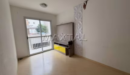 Apartamento para locação na Av. Aricanduva, de 45 m²  no primeiro andar, com 2 dormitórios e 1 vaga.