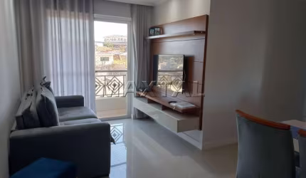 Apartamento com 2 dormitórios com armários planejados, sala com varanda- Vila Pita