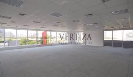 Sala comercial para alugar na Rua Guaraiúva, 117, Brooklin, São Paulo por R$ 27.636