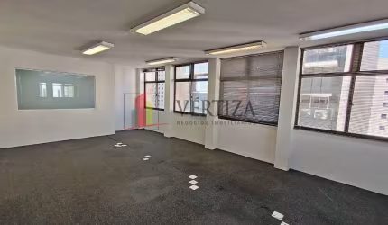Sala comercial à venda na Rua Funchal, 145, Vila Olímpia, São Paulo por R$ 1.350.000