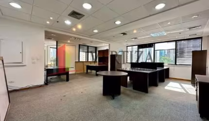 Sala comercial à venda na Avenida Jandira, 257, Moema, São Paulo por R$ 1.780.000