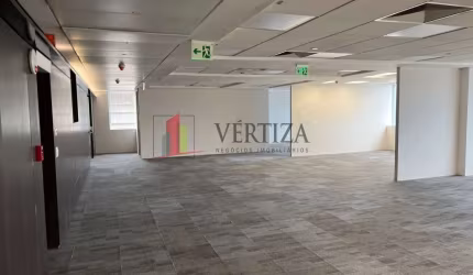 Sala comercial com 6 salas para alugar na Avenida Presidente Juscelino Kubitschek, 1327, Vila Olímpia, São Paulo por R$ 77.000