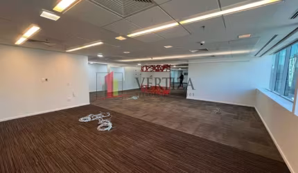 Sala comercial com 6 salas para alugar na Avenida Presidente Juscelino Kubitschek, 1327, Vila Olímpia, São Paulo por R$ 146.000