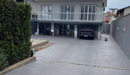 Casa com 4 dormitórios à venda, 120 m² por R$ 795.000,00 - Serraria - São José/SC