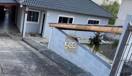 Casa com 3 dormitórios à venda, 115 m² por R$ 700.000,00 - Fundos - Biguaçu/SC
