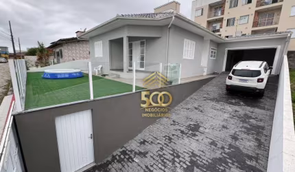 Casa à venda, 200 m² por R$ 990.000,00 - Serraria - São José/SC