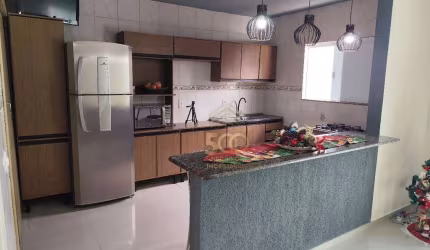 Casa com 3 dormitórios sendo uma suíte noMadri - Palhoça/SC