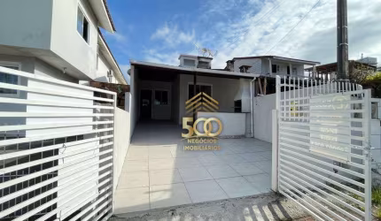 Casa com 2 dormitórios à venda, 52 m² por R$ 272.000,00 - Bela Vista - Palhoça/SC