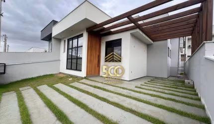 Casa com 3 dormitórios à venda, 115 m² por R$ 675.000,00 - Forquilhas - São José/SC