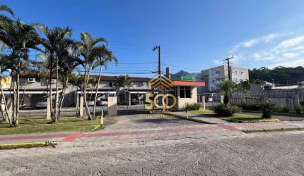 Sobrado com 2 dormitórios à venda, 62 m² por R$ 335.000,00 - Sertão do Maruim - São José/SC