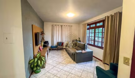 Casa com 3 dormitórios à venda, em terreno de 480 m² por R$ 450.000 - Forquilhinhas - São José/SC
