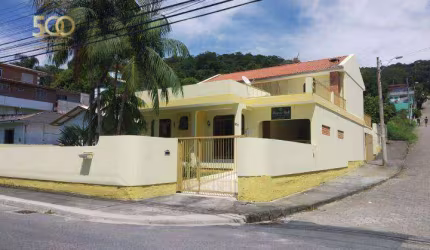 Casa com 3 dormitórios à venda, 290 m² por R$ 750.000,00 - Forquilhas - São José/SC