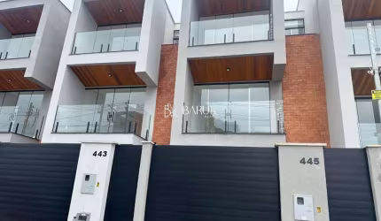 Santa Catarina, casa duplex, 3 quartos,  suíte,  varanda, garagem,  espaço gourmet.  Venha conferir!!!