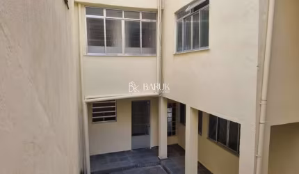 Democrata, casa triplex, 6 quartos, 5 vagas, área gourmet, vista livre para cidade, oportunidade. Venha conferir!!!