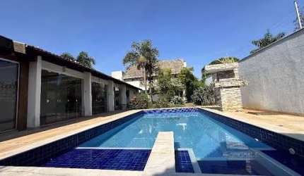 Casa com 4 suites à venda, 600 m² por R$ 3.000.000 - Zona 04 - Maringá/PR