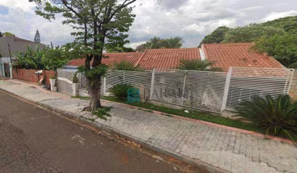 Casa com 3 dormitórios à venda, 180 m² por R$ 650.000 - Jardim Thaís - Maringá/PR