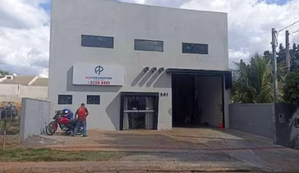Barracão , 405 m²  Aluguel RS 7.000,00 reais  - Jardim Rebouças - Maringá/PR