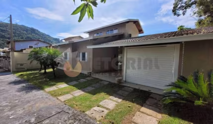 Casa à venda em Caraguatatuba, Mar Verde II, com 3 quartos, 300m²
