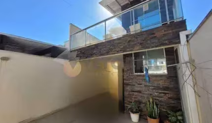 Sobrado com 3 quartos, 140m², à venda em Caraguatatuba, Balneário dos Golfinhos
