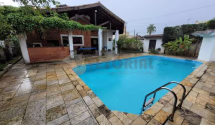 Sobrado com 4 dormitórios à venda, 315 m² por R$ 1.200.000,00 - Praia das Palmeiras - Caraguatatuba/SP