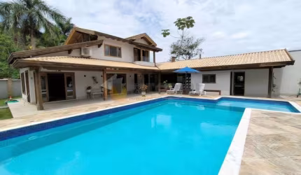 Sobrado em condomínio à venda em Caraguatatuba, Mar Verde, com 4 quartos, 280m²