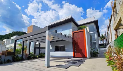Sobrado em condomínio à venda em Caraguatatuba, Costa Nova, com 4 quartos, 311m²
