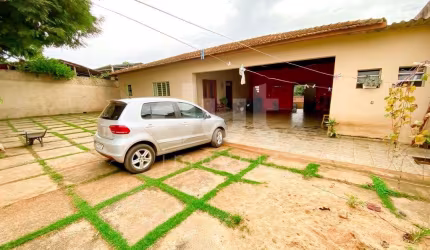 Casa com 3 quartos à venda na Rua Comendador Vicente Pérsico, 925, Recanto dos Dourados, Campinas, 350 m2 por R$ 550.000
