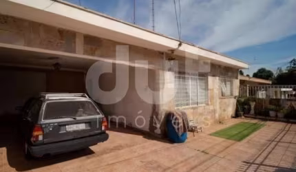 Casa com 3 quartos à venda na Rua Guararema, 54, São Bernardo, Campinas, 184 m2 por R$ 547.000