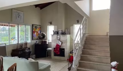 Casa com 3 quartos à venda na R. Olga de Souza Vichi, 40, Estância Santa Maria, Serra Negra, 250 m2 por R$ 1.220.000