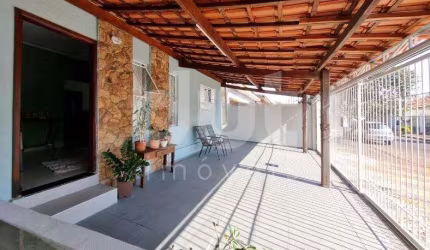 Casa com 3 quartos à venda na Rua Iracema Antas de Abreu Vieira, 239, Parque Residencial Casarão, Sumaré, 159 m2 por R$ 490.000