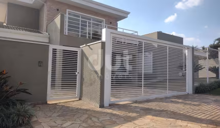 Casa em condomínio fechado com 4 quartos à venda na Rua Mariazinha Leite Campagnolli, 470, Parque Xangrilá, Campinas, 330 m2 por R$ 2.600.000