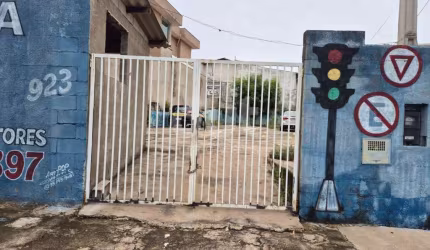 Terreno à venda na Rua Santa Cruz das Palmeiras, 923, Jardim Nova Europa, Campinas por R$ 395.000