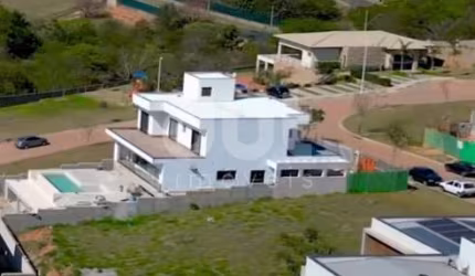 Terreno em condomínio fechado à venda na Rua Sérgio Bortolotto, 220, Loteamento Parque dos Alecrins, Campinas por R$ 597.000
