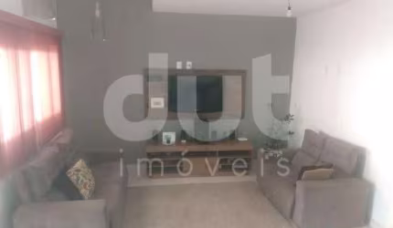 Casa em condomínio fechado com 3 quartos à venda na Avenida Vice-Prefeito Anésio Capovilla, 688, Condomínio Tabatinga, Valinhos, 215 m2 por R$ 800.000