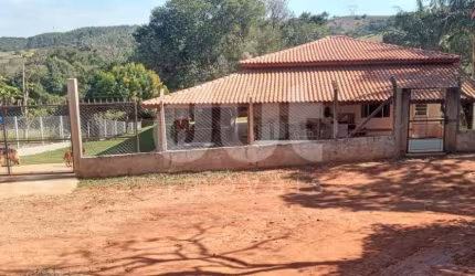Chácara / sítio com 3 quartos à venda na Chácara São Francisco, 1, Feital, Morungaba, 204 m2 por R$ 360.000