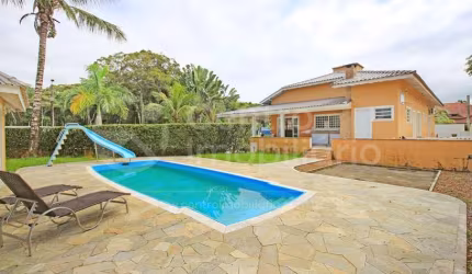 CASA à venda com piscina e 4 quartos em Peruíbe, no bairro Bougainvillee V