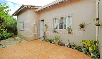 CASA à venda com 2 quartos em Peruíbe, no bairro Cidade Nova Peruíbe