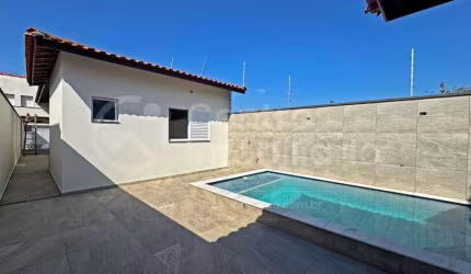 CASA à venda com 2 quartos em Peruíbe, no bairro Cidade Nova Peruíbe