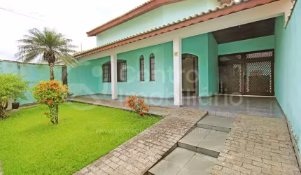 CASA à venda com 3 quartos em Peruíbe, no bairro Balneario Barra de Jangada